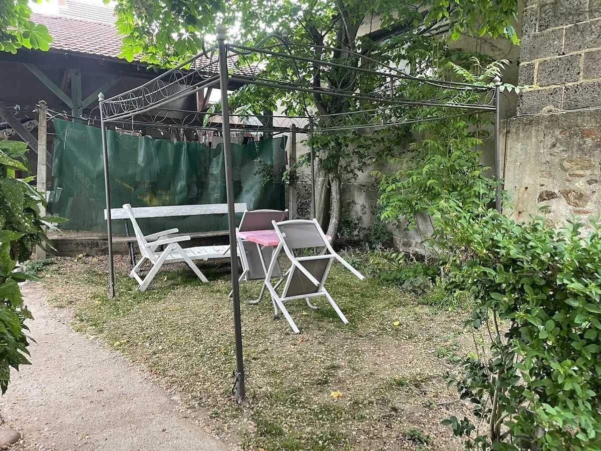 Studio 12 m² à Néris-les-Bains, parking gratuit - Photo 6
