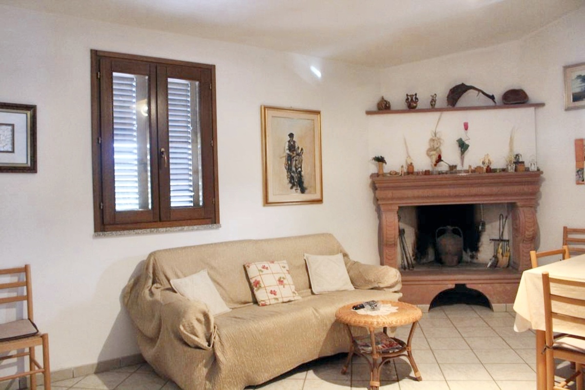 Appartement 90 m² avec balcon à Nughedu Santa Vittoria - Photo 4