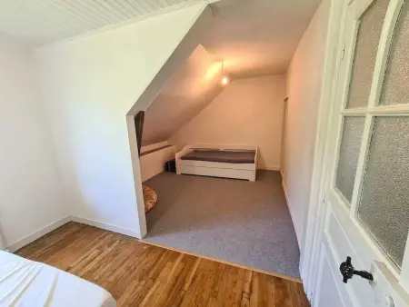 Maison de charme à Québriac avec jardin clôturé et barbecue : photo 14
