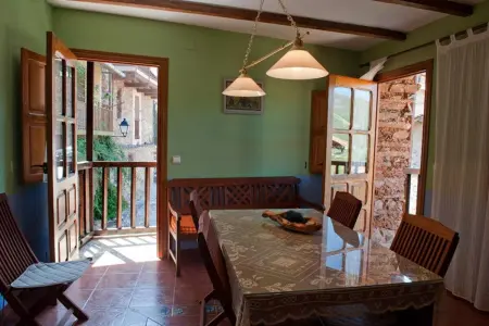 Maison charmante à Robledillo de Gata avec cheminée et terrasse - Photo 11