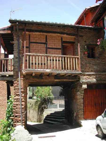 Maison charmante à Robledillo de Gata avec cheminée et terrasse - Photo 14