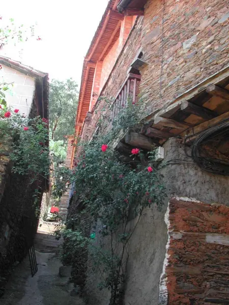 Maison charmante à Robledillo de Gata avec cheminée et terrasse - Photo 15