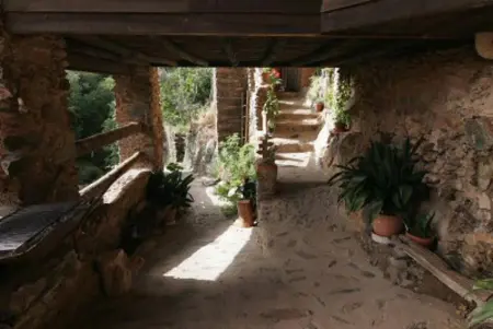 Maison charmante à Robledillo de Gata avec cheminée et terrasse - Photo 24