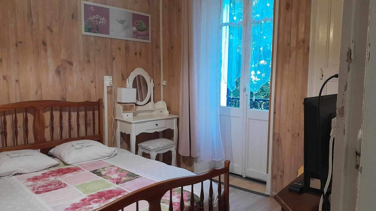 Appartement 20 m² balcon vue ville à Néris-les-Bains - Photo 10