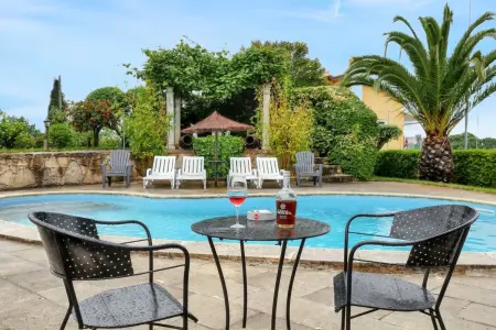 Location villa à Igreja Nova do Sobral, Villa charmante à Igreja Nova do Sobral avec piscine privée