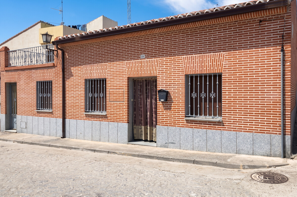 Maison 3 chambres à Madrigal de las Altas Torres, 8 personnes et terrasse - Photo 5