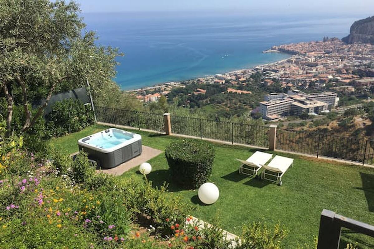 Villa en bord de mer à Cefalù avec jacuzzi privé - Photo 1