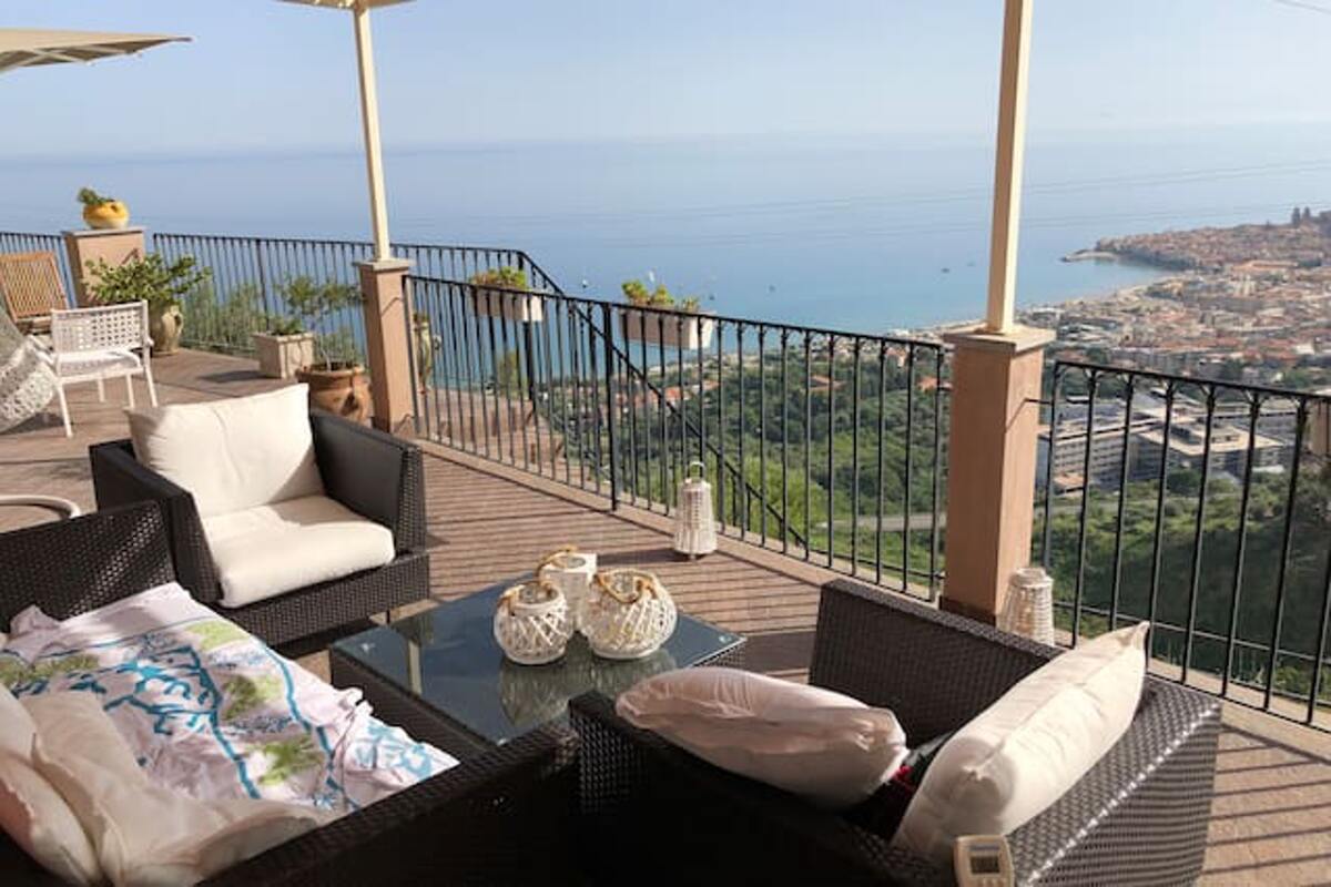 Villa en bord de mer à Cefalù avec jacuzzi privé - Photo 2