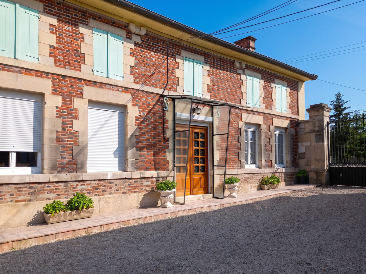 Maison 45 m² à Chepy, jardin clôturé et pétanque - Photo 1