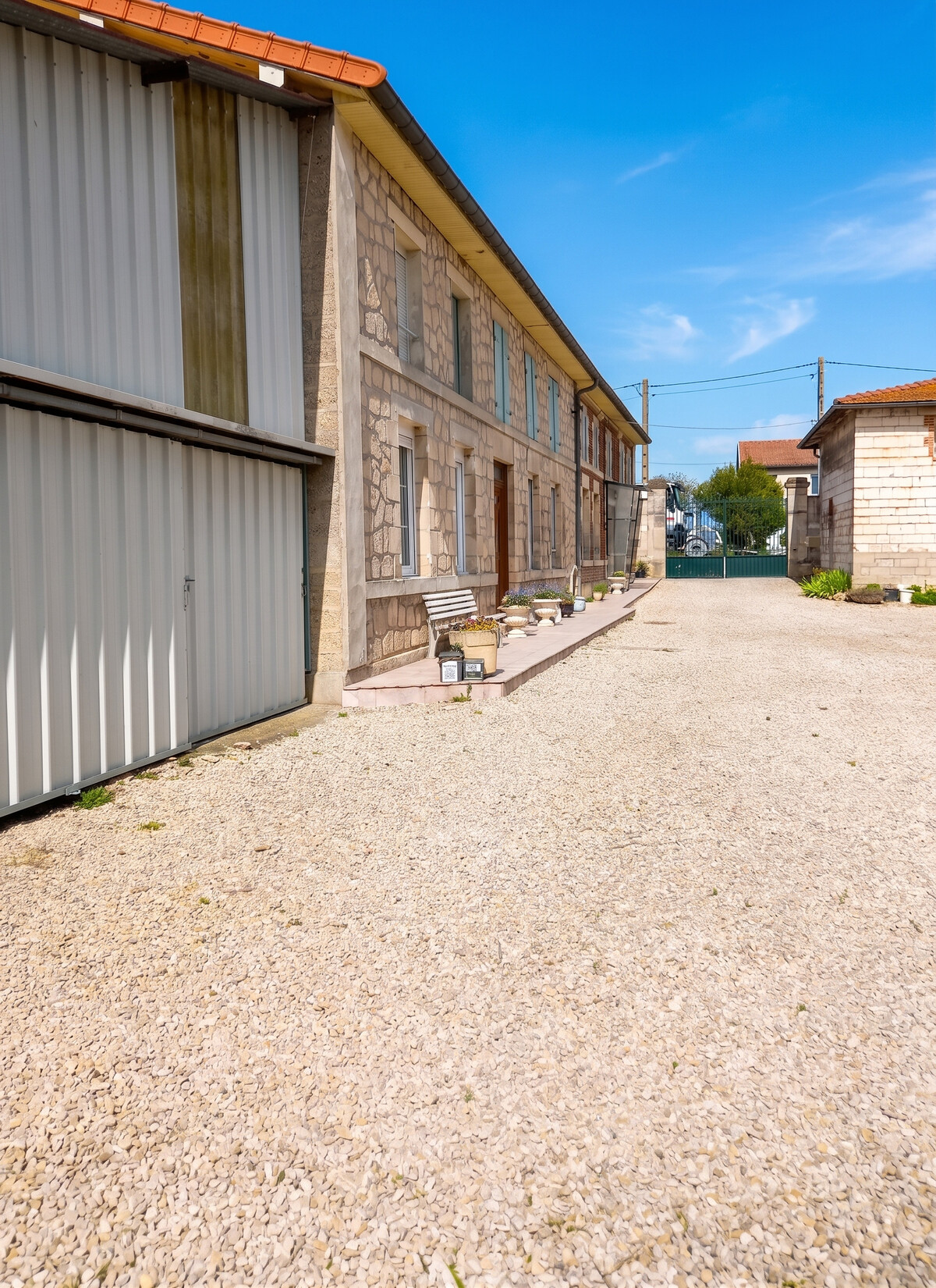 Maison 45 m² à Chepy, jardin clôturé et pétanque - Photo 2