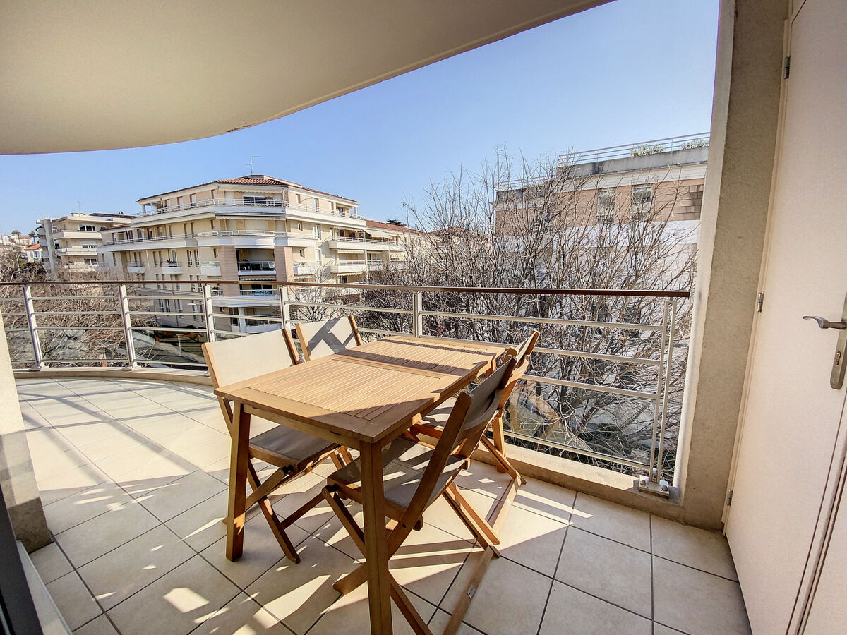Le Crystal A – Apt 2 pièces avec piscine à Cagnes-sur-Mer - Photo 14