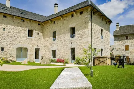 Location appartement à PRUNIERES, Gמte de France 8 personnes