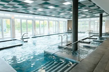 Location appartement à Bagnoles de l’Orne, Appartement en France avec complexe aquatique