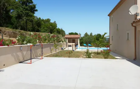 Maison 4 chambres avec piscine privée à Calvisson : photo 8
