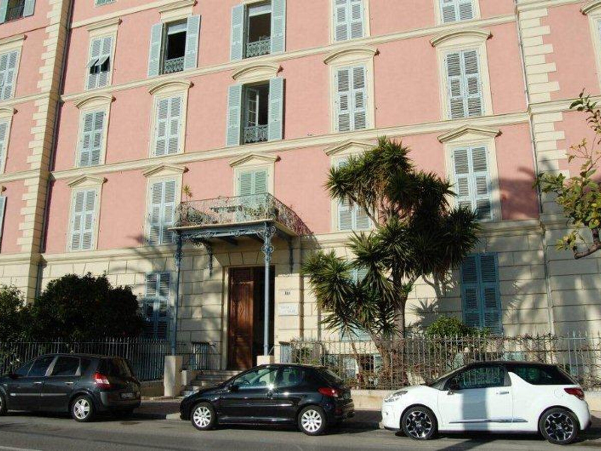 Studio mezzanine 25m² à Menton, proche plages - Photo 14