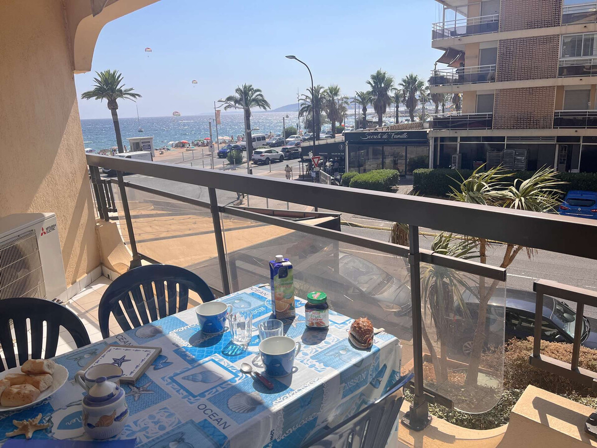Appartement vue mer à Fréjus, 200 m de la plage - Photo 1