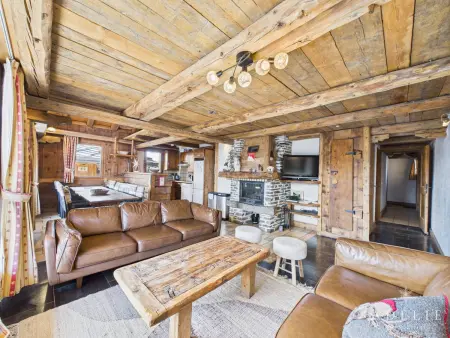 Location appartement à Montvalezan La Rosière, Appartement skis aux pieds 160m² pour 14 pers, 5 ch, parking, cheminée, WiFi