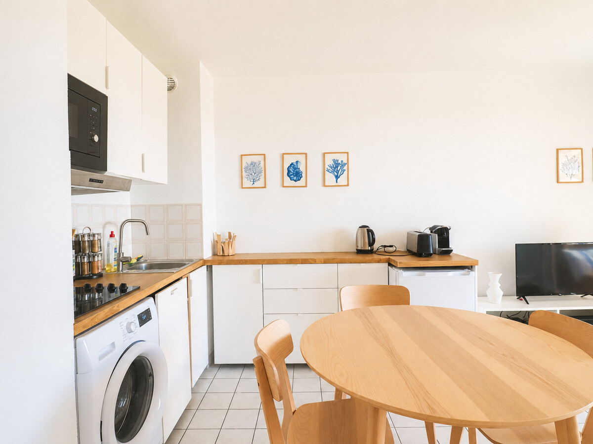 T2 climatisé Sète avec garage privé et loggia vue port - Photo 4