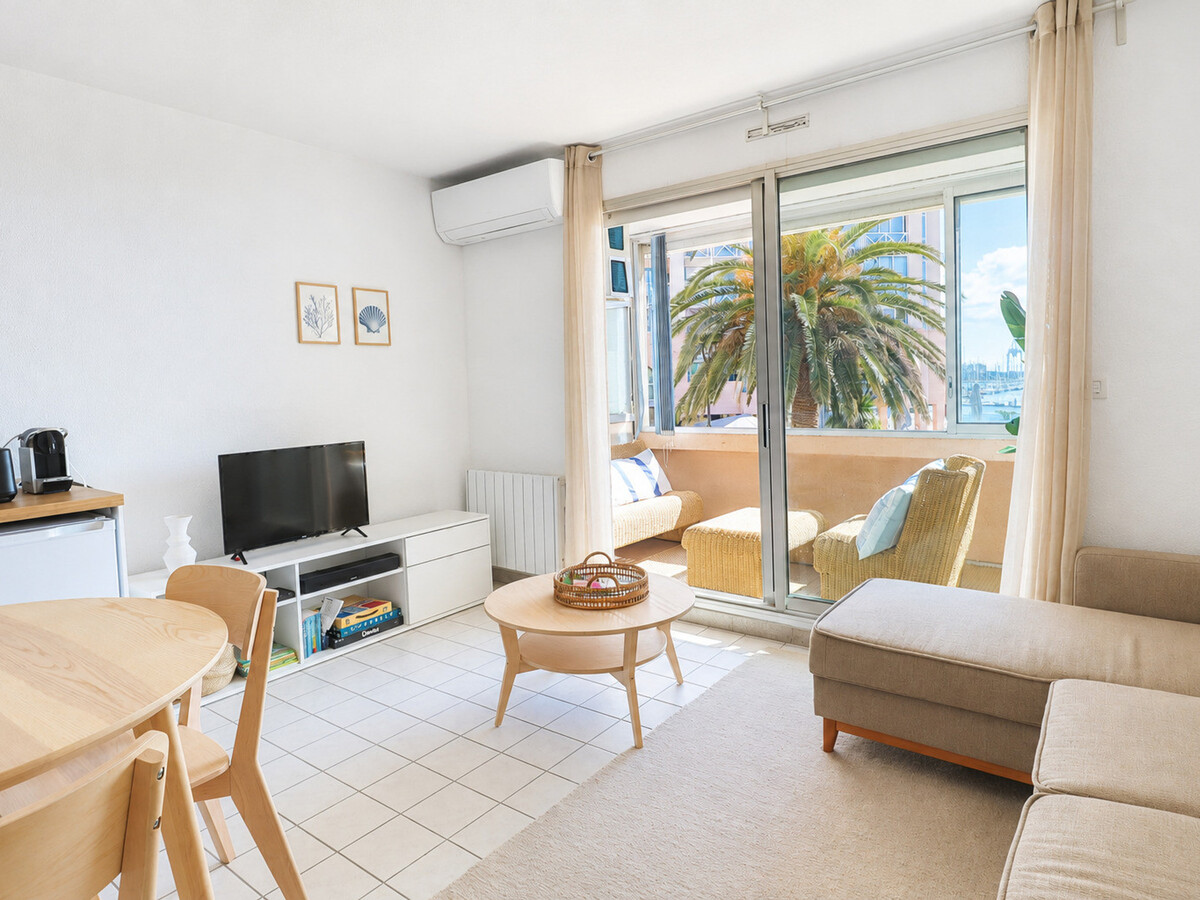 T2 climatisé Sète avec garage privé et loggia vue port - Photo 6