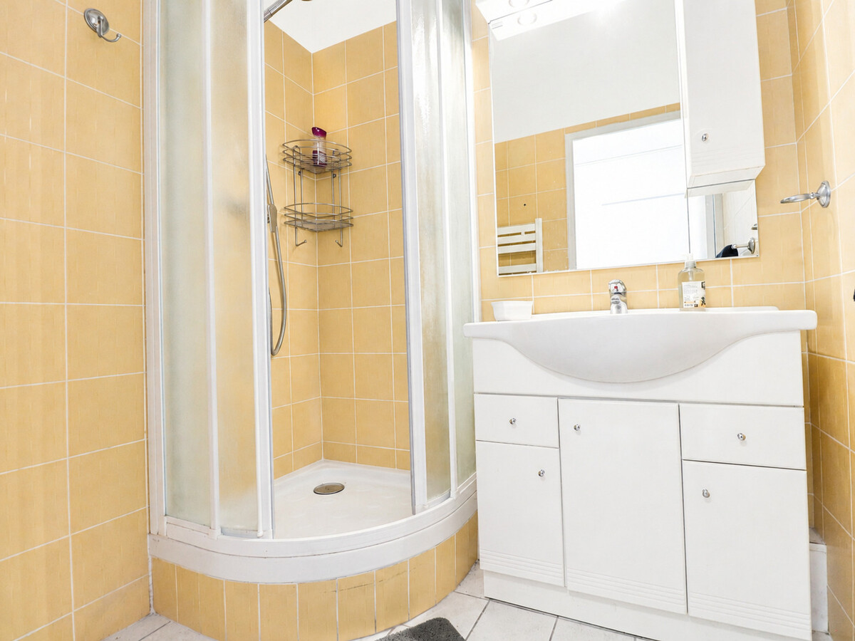 T2 climatisé Sète avec garage privé et loggia vue port - Photo 9