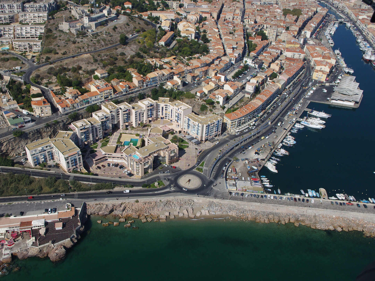 T2 climatisé Sète avec garage privé et loggia vue port - Photo 14