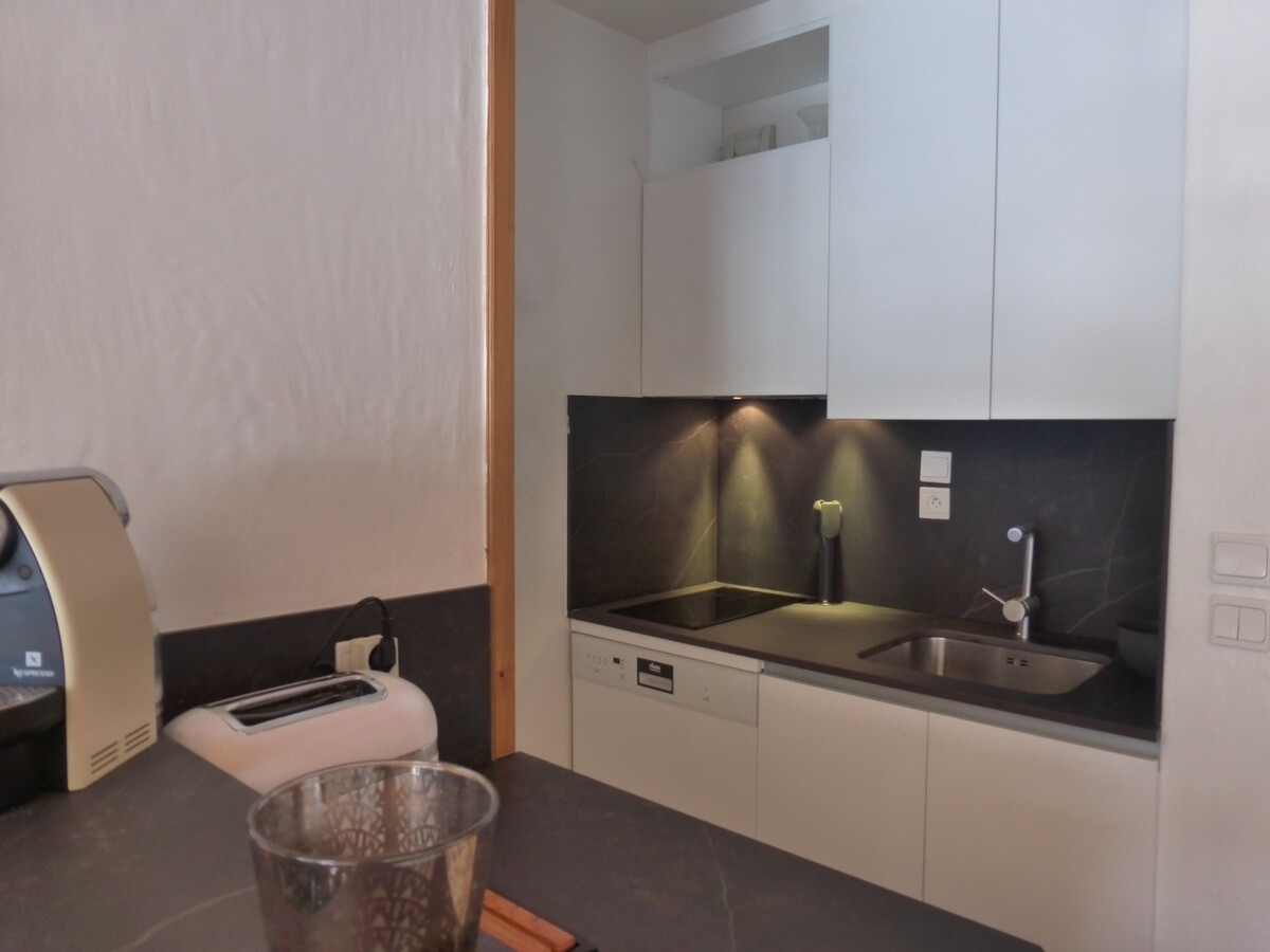 Appartement 3 pièces rénové avec balcon et vue montagne - Photo 6