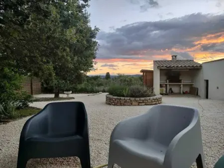 Maison familiale spacieuse avec piscine à Vagnas - Photo 8