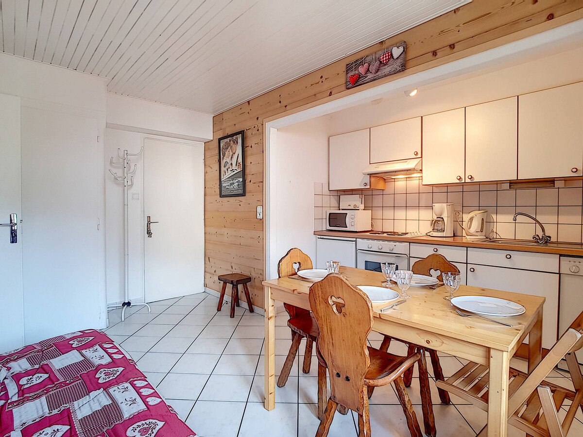 Appartement 4 pers La Clusaz, balcon et casier à skis - Photo 3