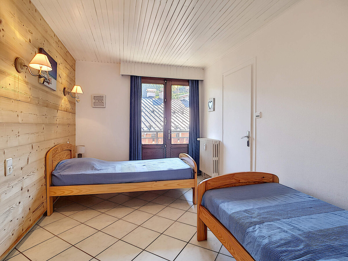 Appartement 4 pers La Clusaz, balcon et casier à skis - Photo 4