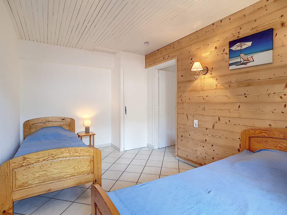 Appartement 4 pers La Clusaz, balcon et casier à skis - Photo 5
