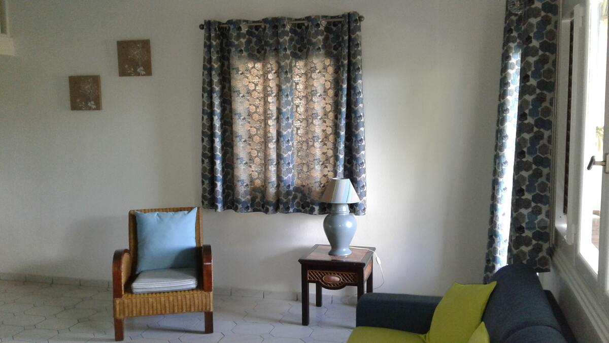 Appartement 90 m² Saint-François, terrasse avec vue mer - Photo 11