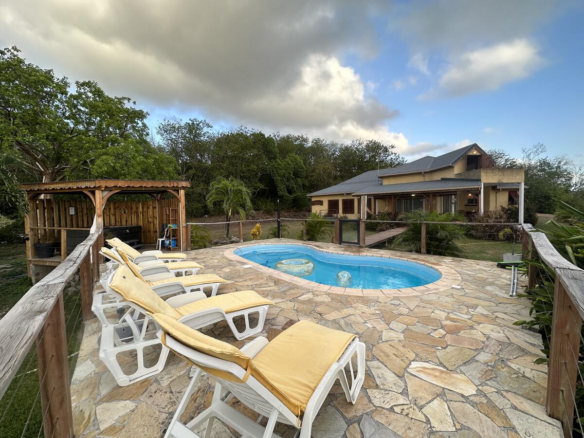 Villa 120 m² Deshaies : piscine privée, vue mer - Photo 1