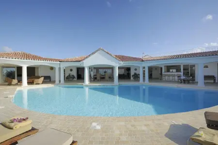 Location villa à Saint Martin, Villa spacieuse avec vue sur la mer à Saint Martin + piscine privée.