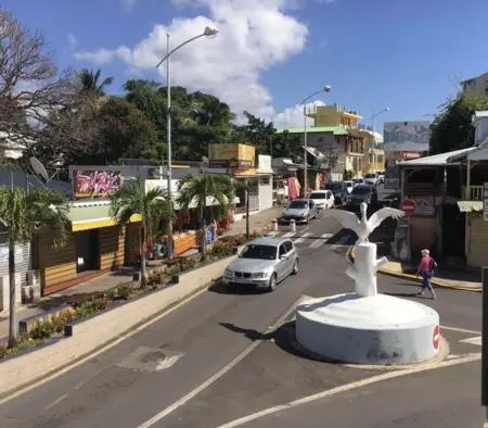 Location appartement à Le Gosier, Appartement accueillant au Gosier - 42 m² et parking privé