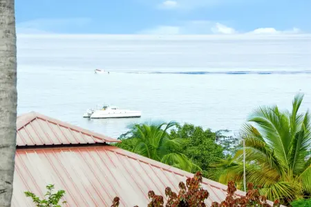 Bungalow confortable avec vue mer à Bouillante, Bungalow 5 personnes à Bouillante - Photo 1