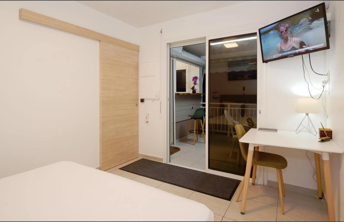 Appartement 27 m² vue mer et montagnes, piscine à Fort-de-France - Photo 4