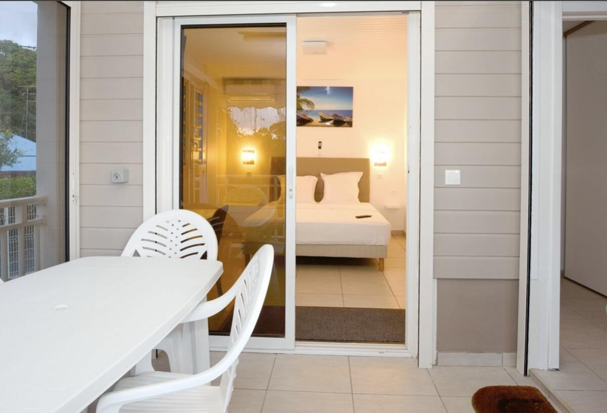 Appartement 27 m² vue mer et montagnes, piscine à Fort-de-France - Photo 6