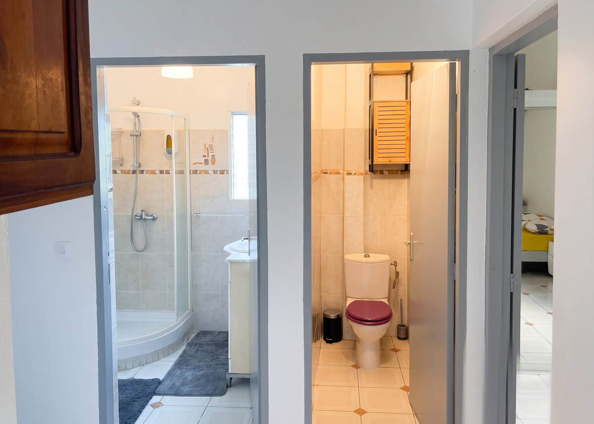 Villa avec piscine privée chauffée à Saint-Esprit, 3 chambres - Photo 17