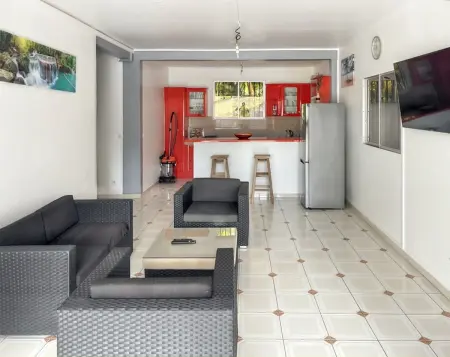 Villa charmante près de Saint-Esprit avec piscine privée - Photo 10