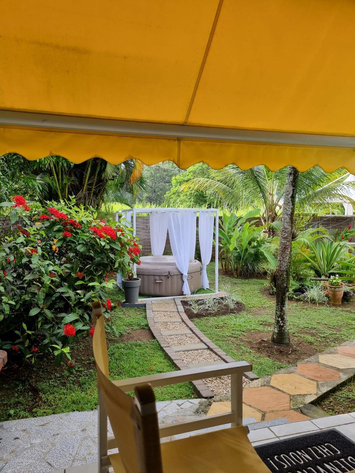 Bungalow 36 m² avec piscine à Sainte-Rose - Photo 4