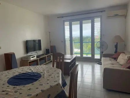 Location appartement à Le Gosier, Appartement moderne près de la plage, 66 m²