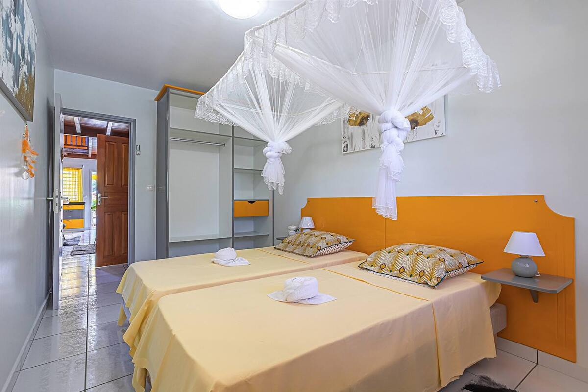 Villa avec piscine privée et vue montagne à Pointe-Noire - Photo 19