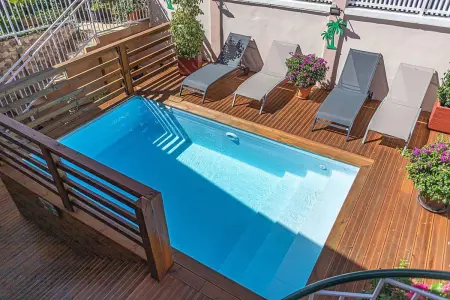 Villa avec piscine privée et vue montagne à Pointe-Noire : photo 2