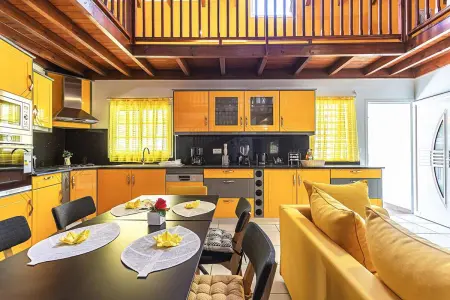Villa avec piscine privée et vue montagne à Pointe-Noire : photo 11