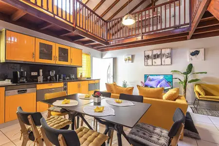 Villa avec piscine privée et vue montagne à Pointe-Noire : photo 12