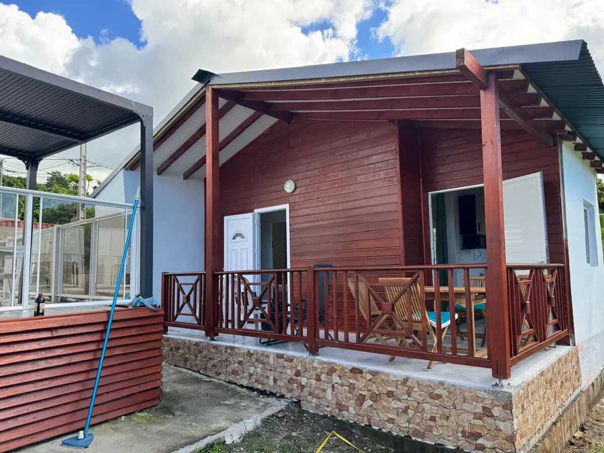 Bungalow 1 chambre avec piscine à Basse-Terre - Photo 2