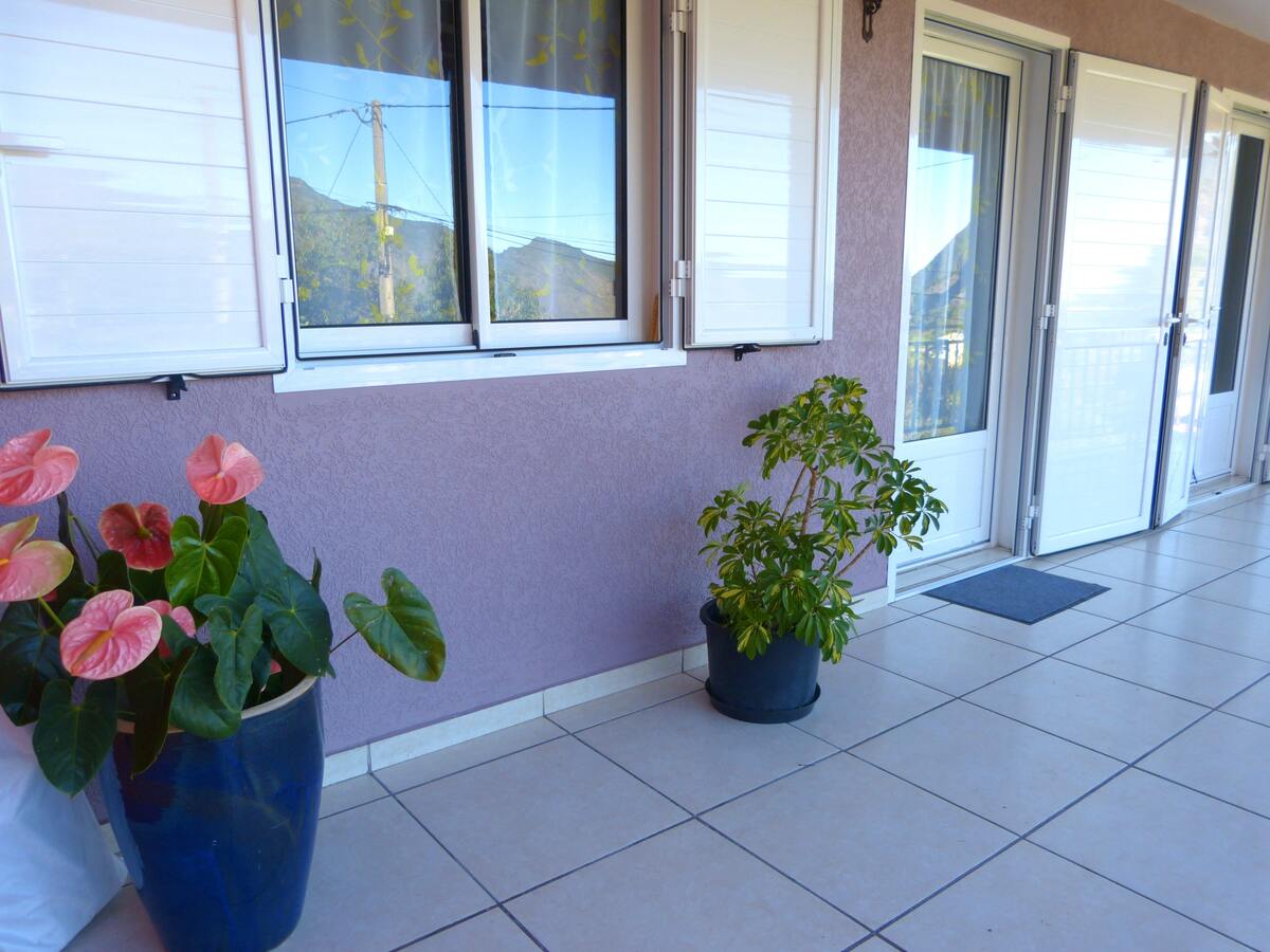 Maison 90m² vue montagne à Cilaos, 6 personnes - Photo 9