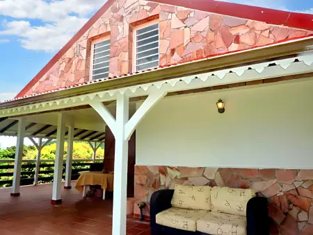 Maison avec vue mer et jardin à Rivière-Pilote, Martinique : photo 2