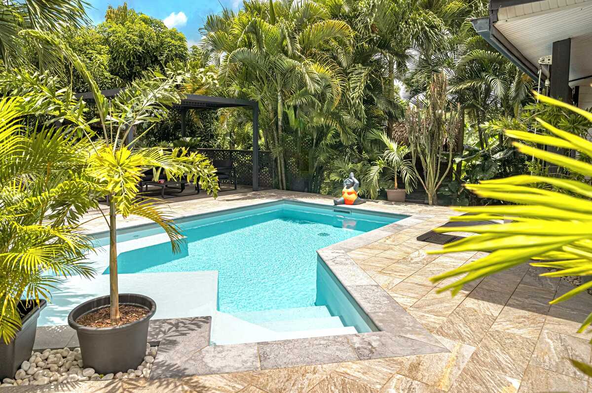 Villa avec piscine privée et jardin clôturé au Lamentin, Martinique - Photo 42
