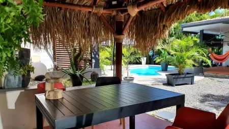 Villa élégante avec jardin au Lamentin et piscine privée. - Photo 19